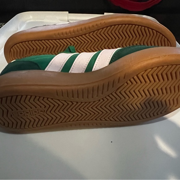 Adidas Barreda Decode Emerald and White Leather Sneakers. Women’s 9.5. Like new - Picture 5 of 6